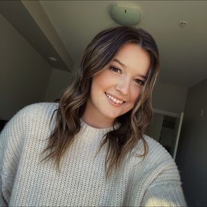 Meet your Posher, Dana